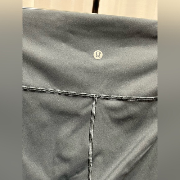 Lululemon Wunder Under High-Rise Tight *Mix & Mesh 28" Melanite | size 10 - Picture 4 of 12